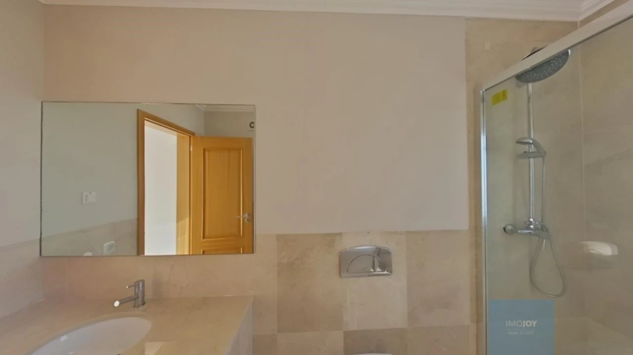 Moradia T5 para Venda em Almancil Foto 55