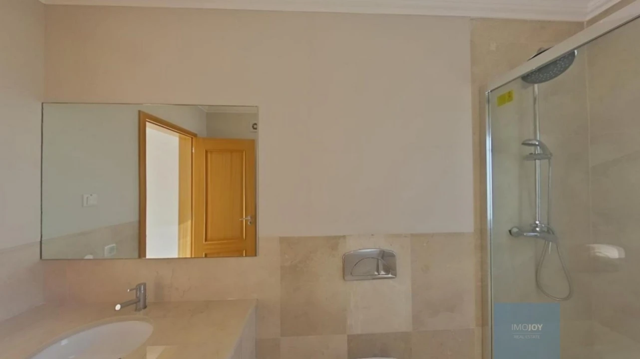 Moradia T5 para Venda em Almancil Foto 56