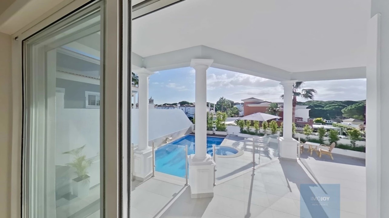 Moradia T5 para Venda em Almancil Foto 15