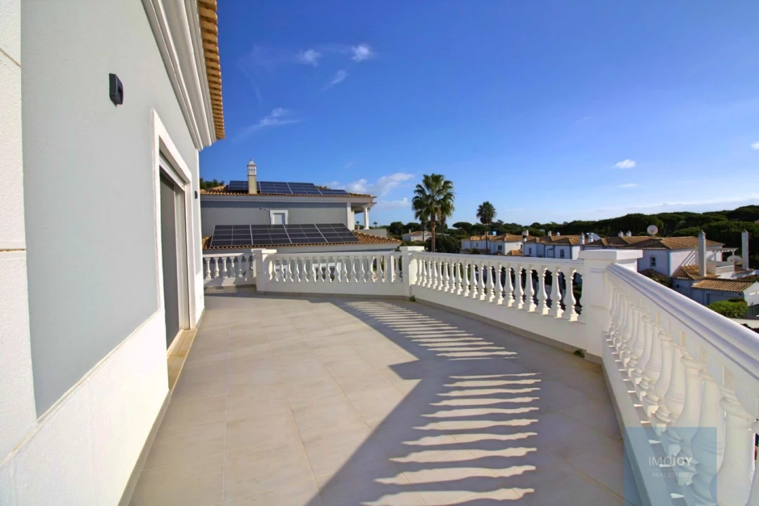 Moradia T5 para Venda em Almancil Foto 87