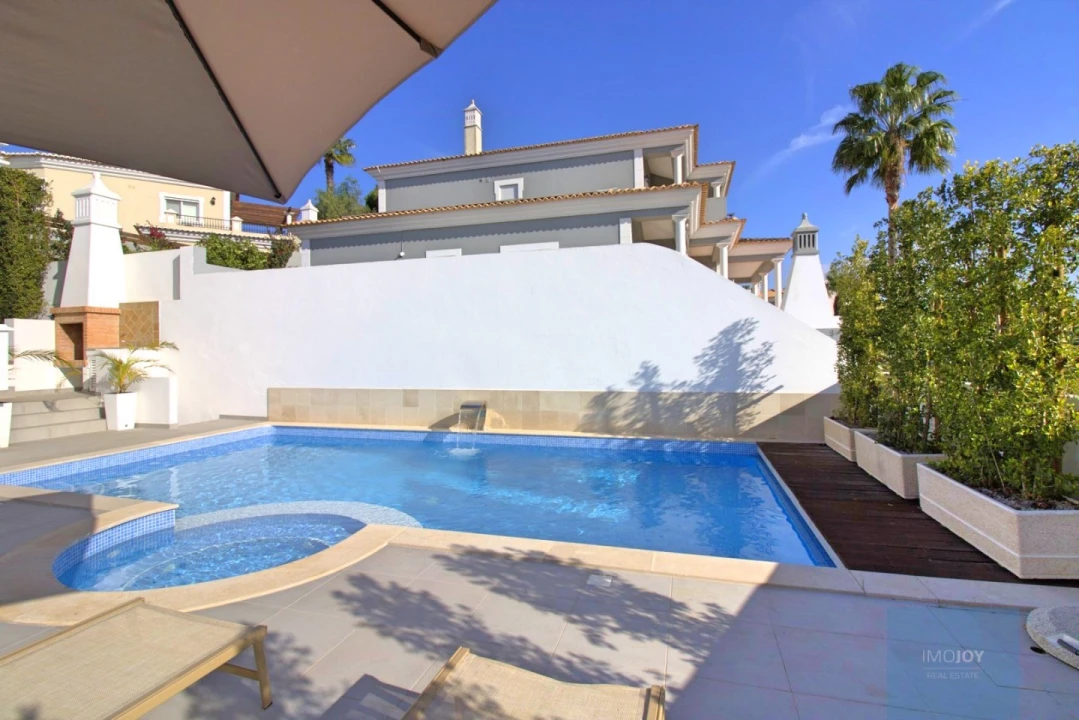 Moradia T5 para Venda em Almancil Foto 93