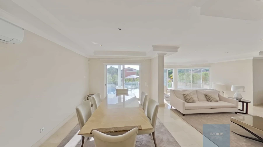 Moradia T5 para Venda em Almancil Foto 11