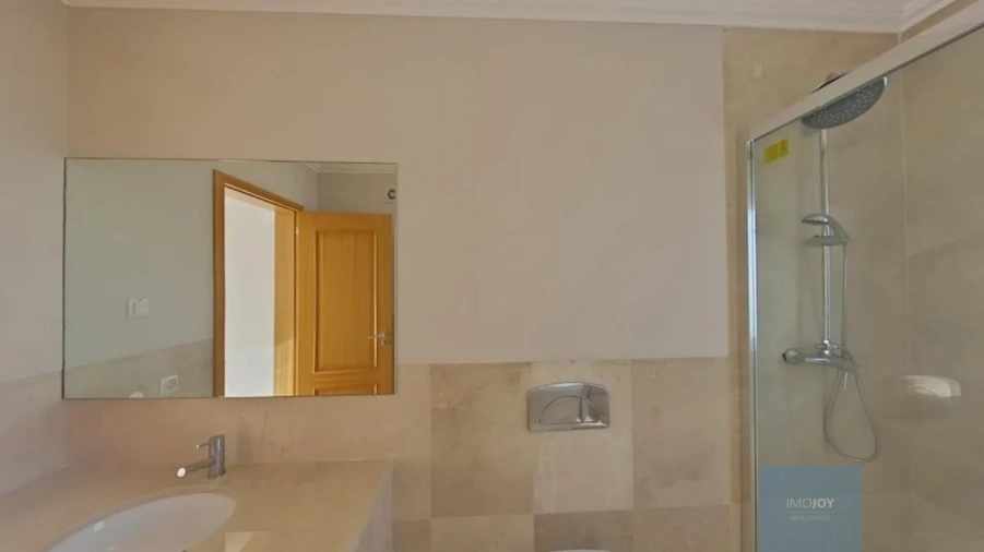 Moradia T5 para Venda em Almancil Foto 56