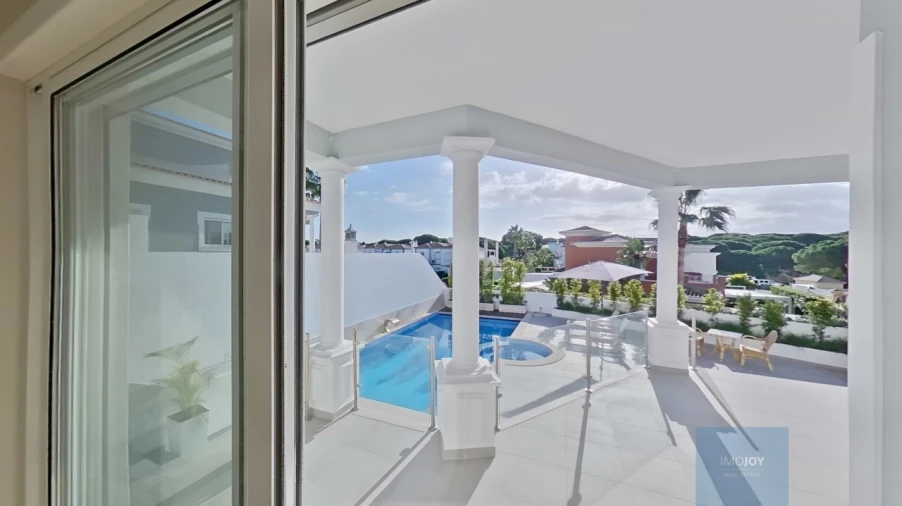 Moradia T5 para Venda em Almancil Foto 15