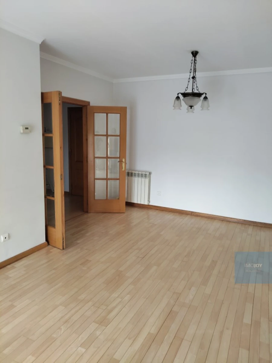 Apartamento T1 para Arrendamento em Lordelo do Ouro e Massarelos Foto 3