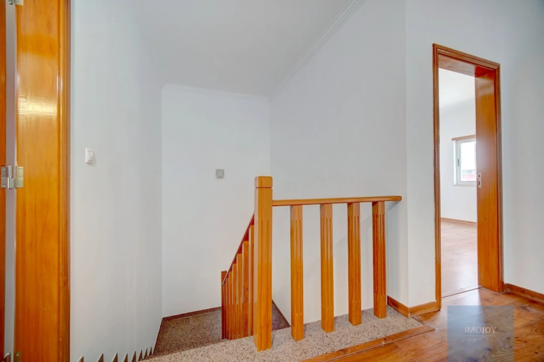 Moradia T5 para Venda em Corroios Foto 13