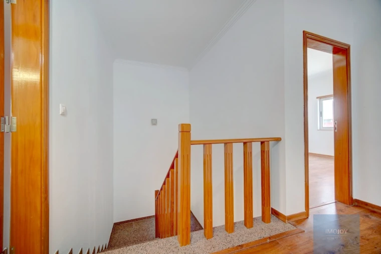 Moradia T5 para Venda em Corroios Foto 13