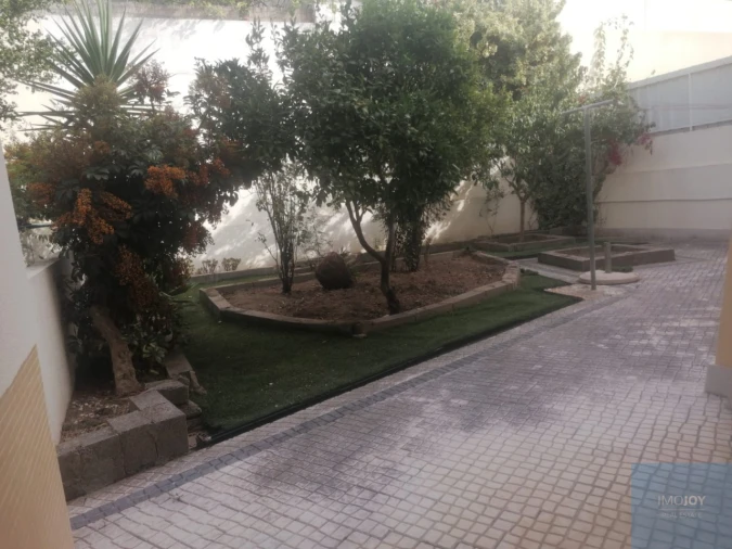 Moradia T5 para Venda em Corroios Foto 29