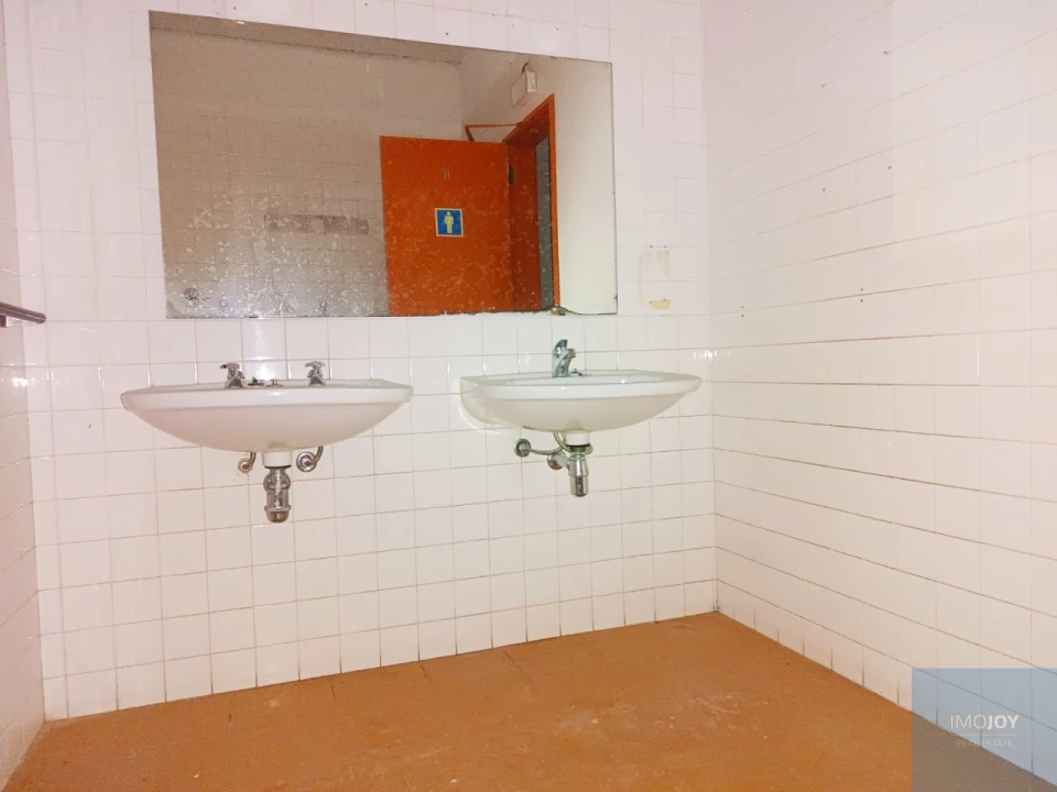 Loja para Venda em Vendas Novas Foto 37