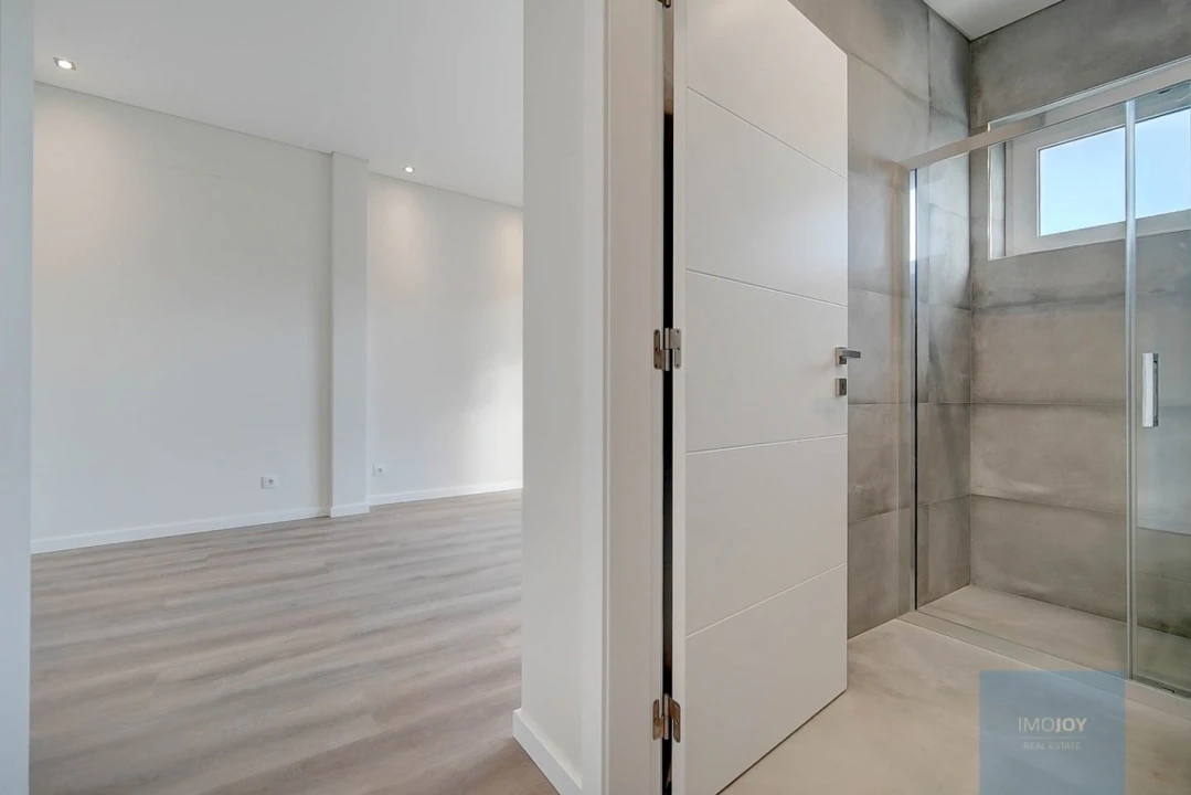 Moradia T4 para Venda em Carcavelos e Parede Foto 19