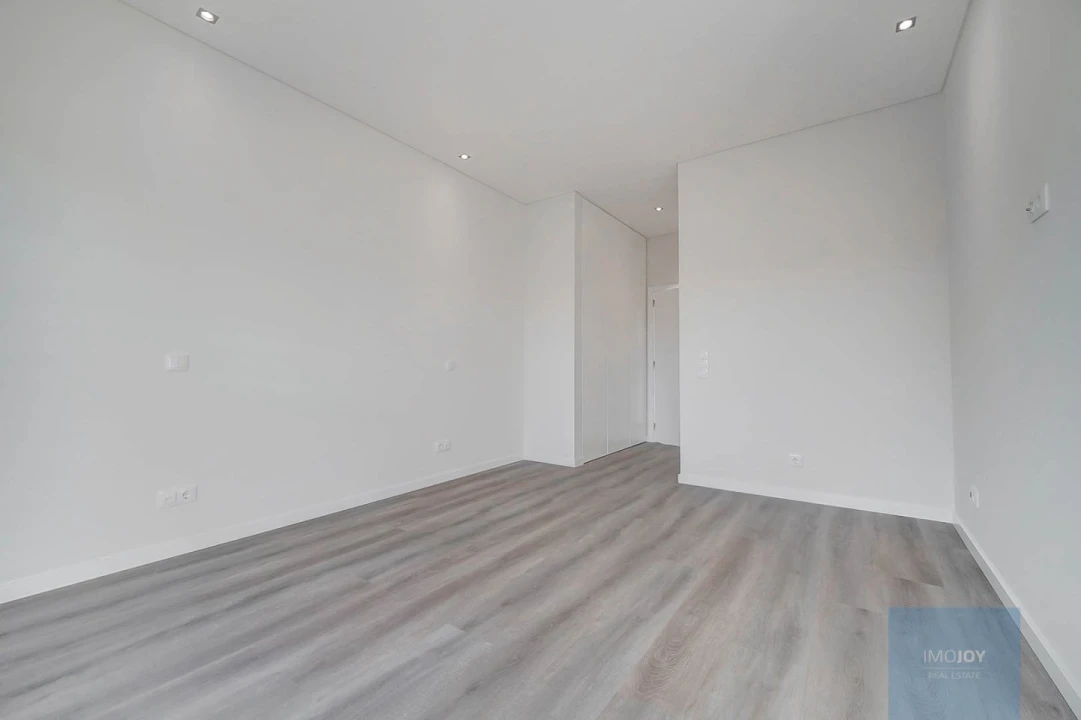 Moradia T4 para Venda em Carcavelos e Parede Foto 35