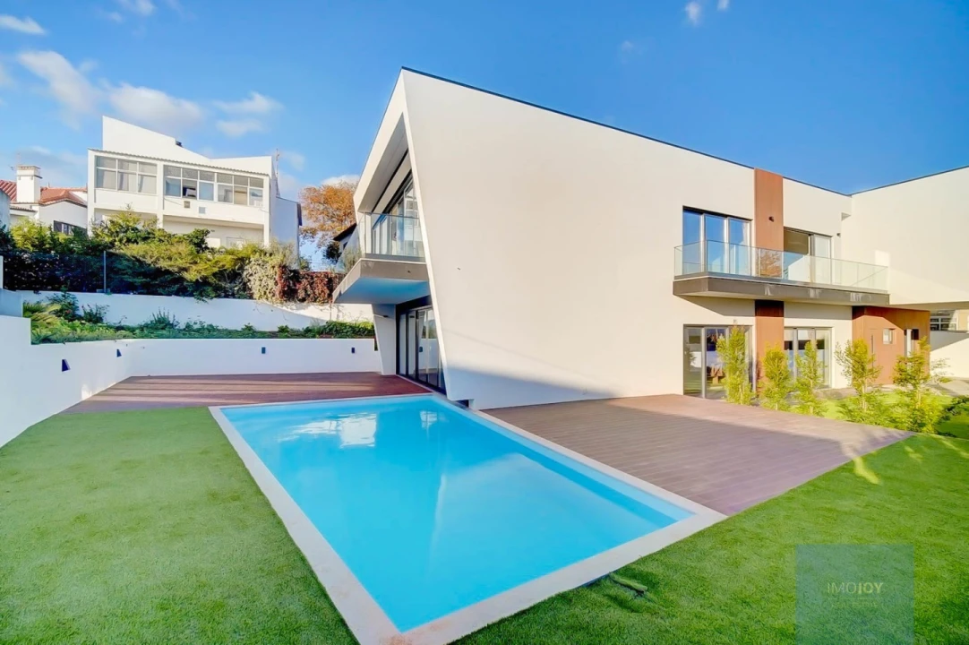 Moradia T4 para Venda em Carcavelos e Parede Foto 1