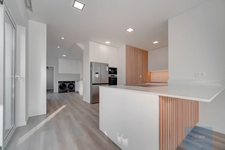 Moradia T4 para Venda em Carcavelos e Parede Foto 10