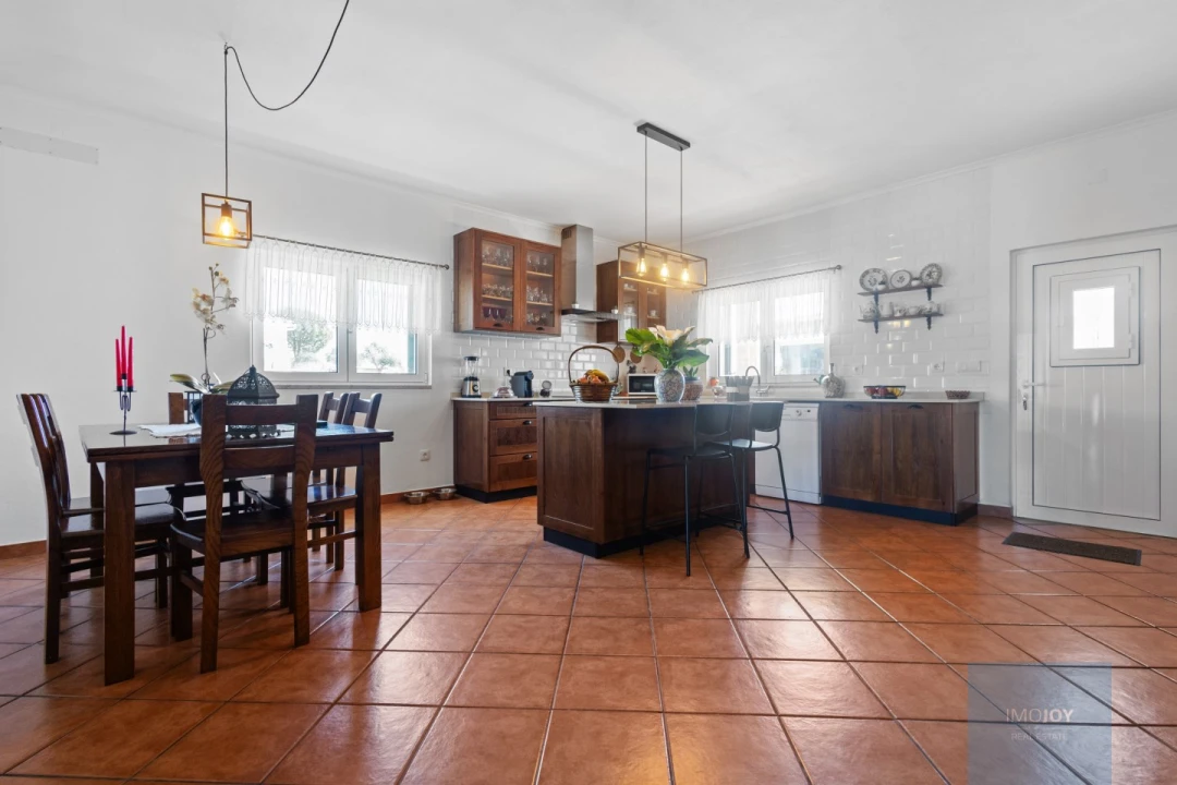 Moradia T4 para Venda em Alter do Chão Foto 6