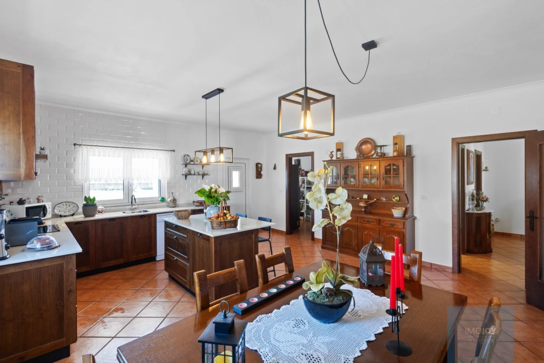 Moradia T4 para Venda em Alter do Chão Foto 8