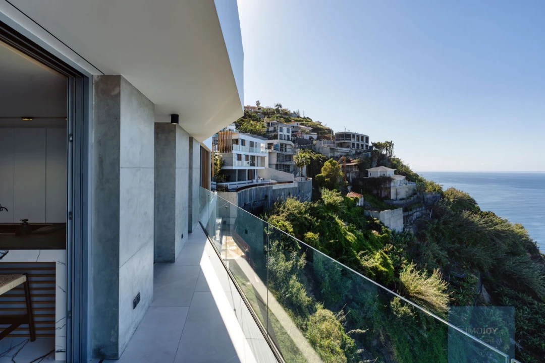 Moradia T3 para Venda em Arco da Calheta Foto 14