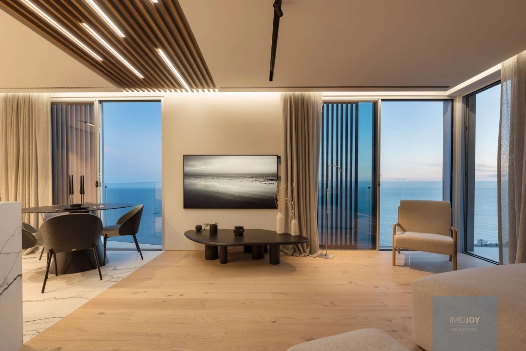 Moradia T3 para Venda em Arco da Calheta Foto 18