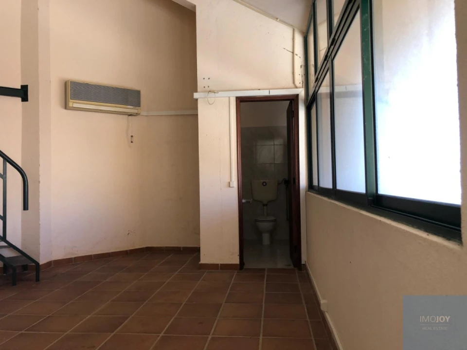 Loja para Venda em Quarteira Foto 5