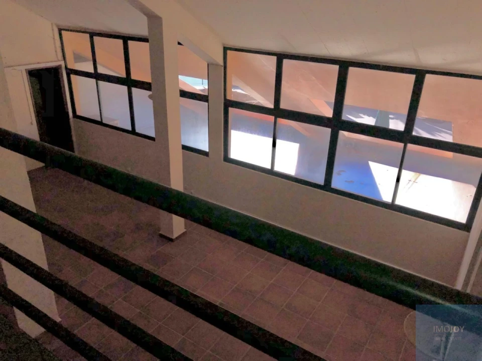 Loja para Venda em Quarteira Foto 8