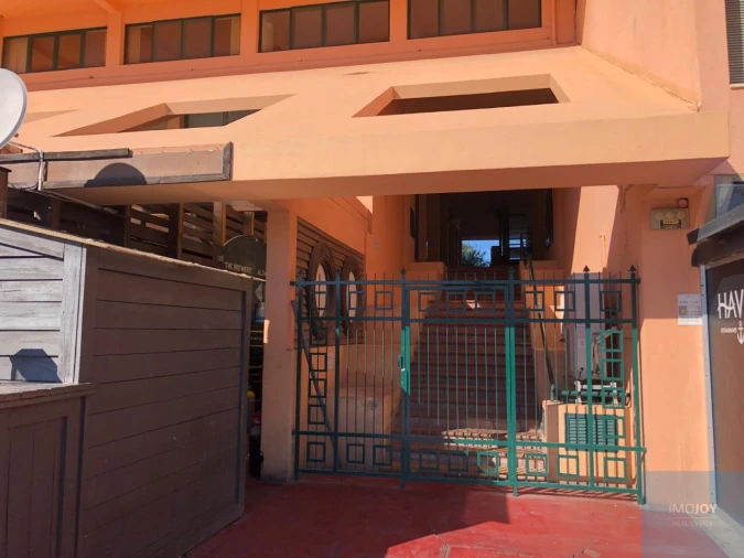 Loja para Venda em Quarteira Foto 11