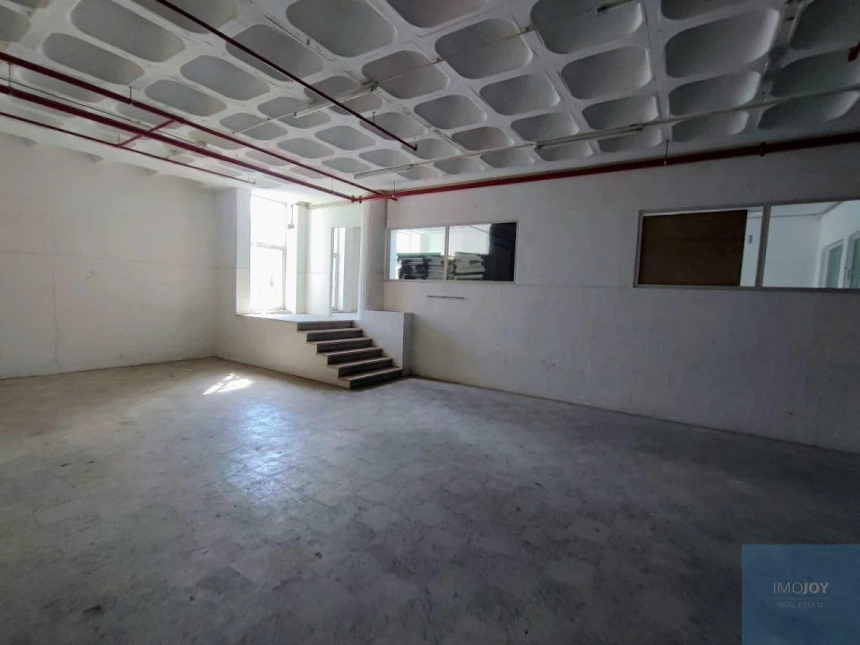 Armazém para Venda em Sacavém e Prior Velho Foto 5