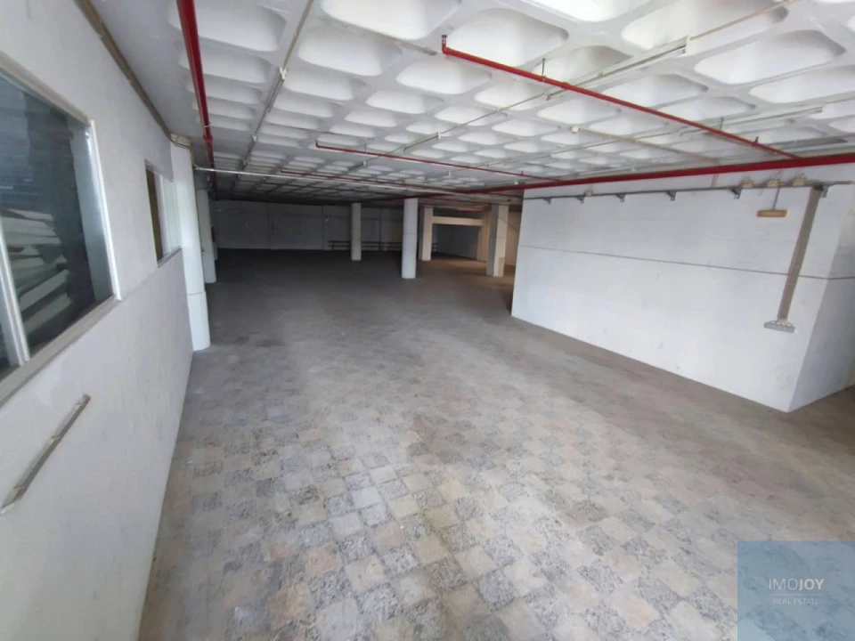 Armazém para Venda em Sacavém e Prior Velho Foto 17