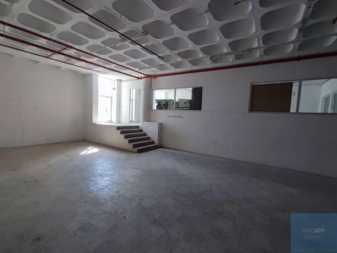 Armazém para Venda em Sacavém e Prior Velho Foto 7