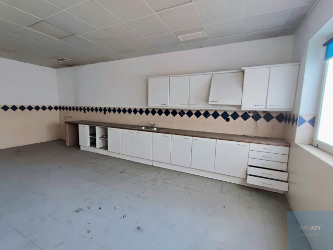 Armazém para Venda em Sacavém e Prior Velho Foto 10