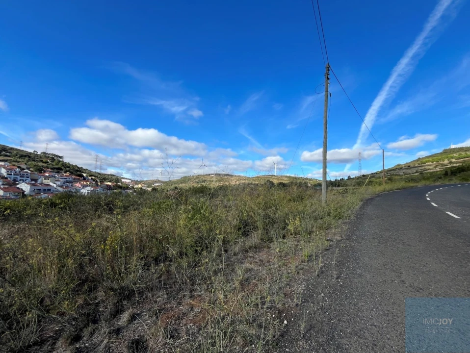 Terreno para Venda em Fanhões Foto 1