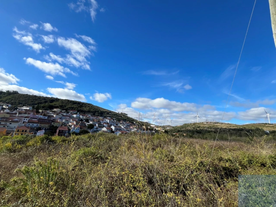Terreno para Venda em Fanhões Foto 2