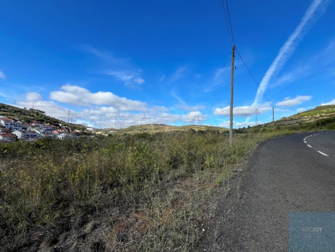 Terreno para Venda em Fanhões Foto 1