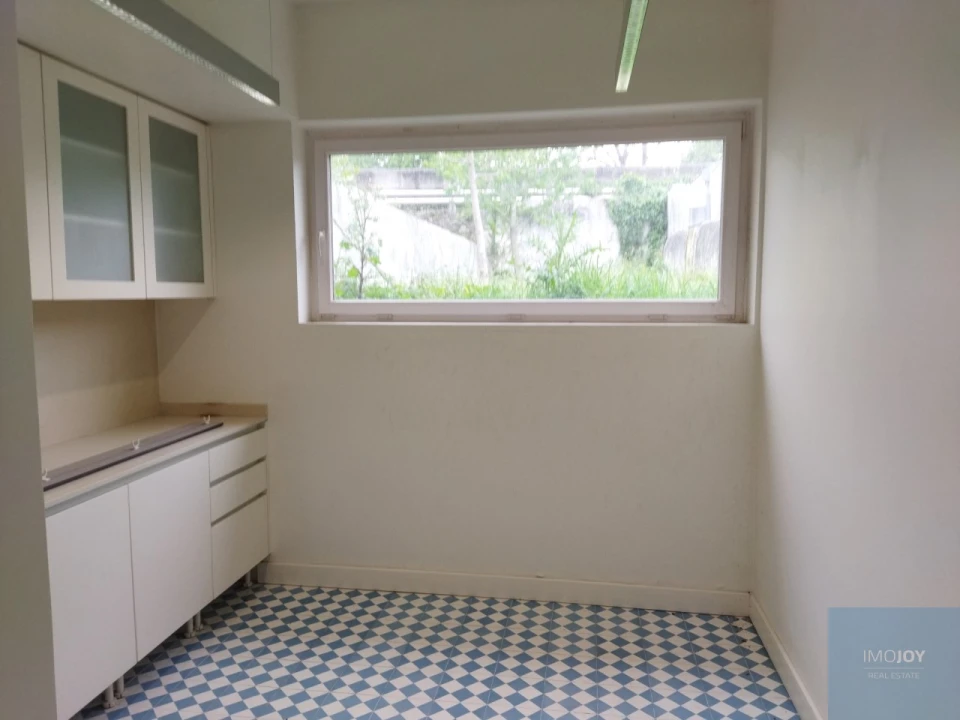 Prédio para Arrendamento em Cedofeita, Santo Ildefonso, Sé, Miragaia, São Nicolau e Vitória Foto 17