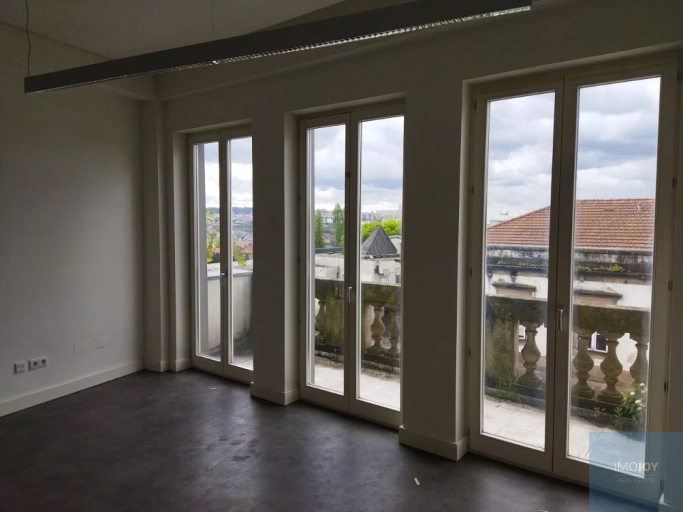 Prédio para Arrendamento em Cedofeita, Santo Ildefonso, Sé, Miragaia, São Nicolau e Vitória Foto 30