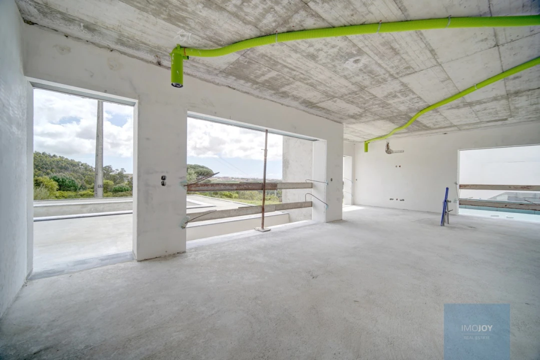 Moradia T4 para Venda em Atouguia da Baleia Foto 4