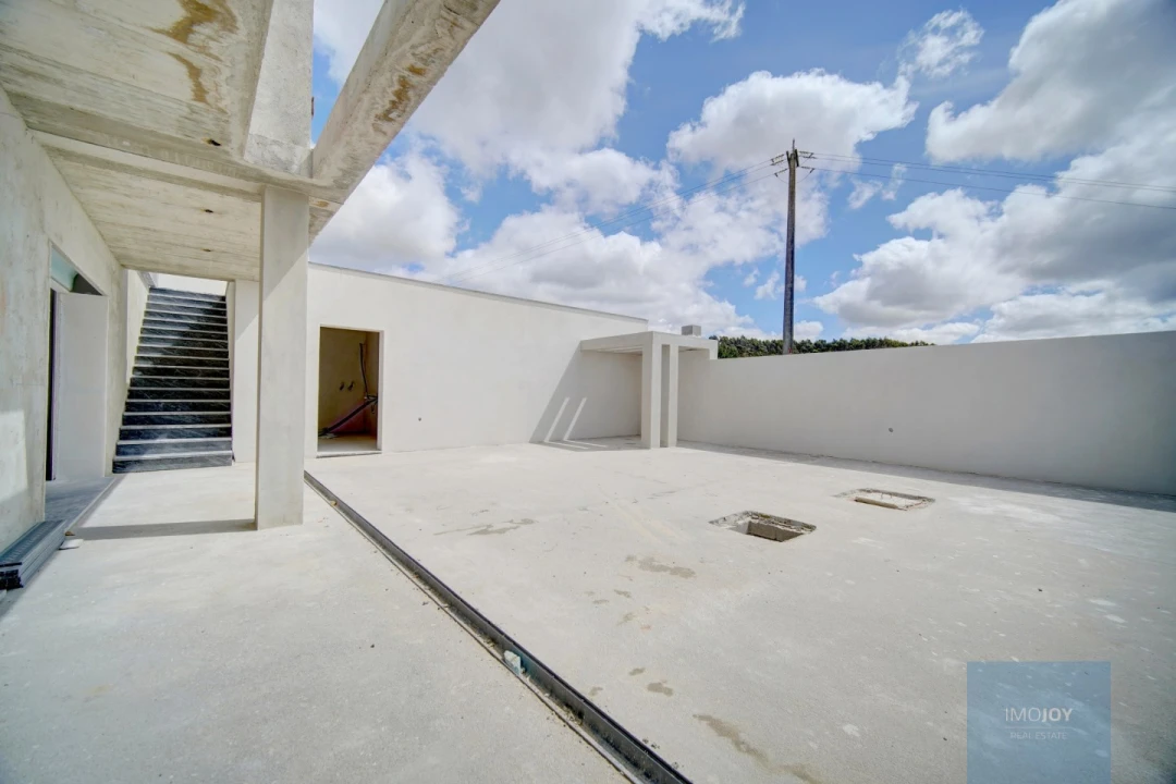 Moradia T4 para Venda em Atouguia da Baleia Foto 31