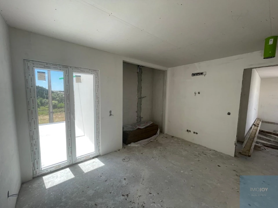Moradia T4 para Venda em Atouguia da Baleia Foto 16