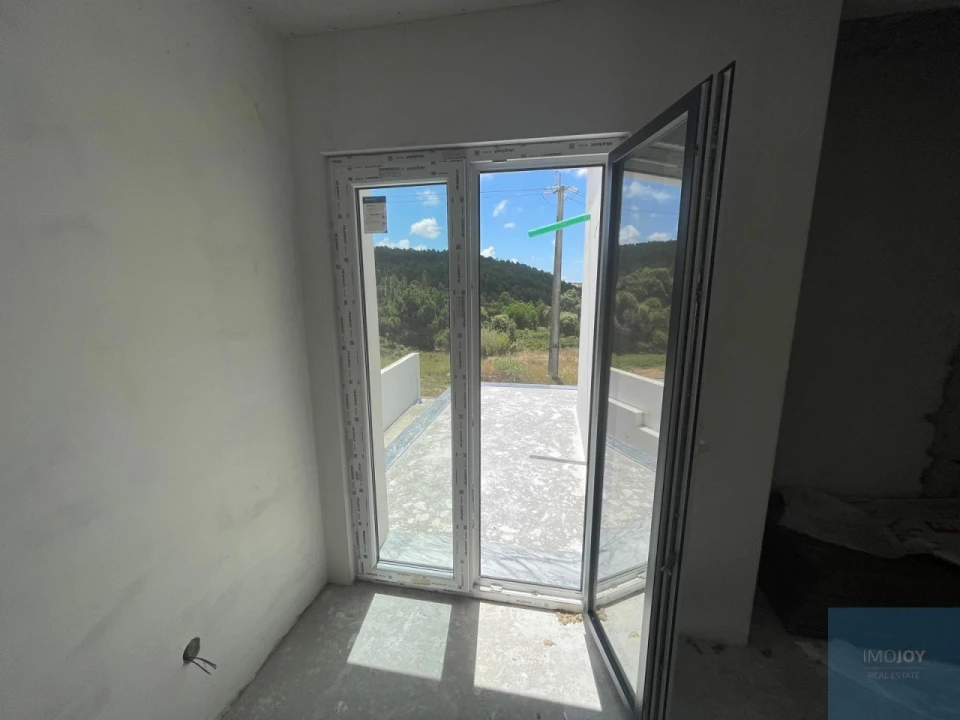 Moradia T4 para Venda em Atouguia da Baleia Foto 40