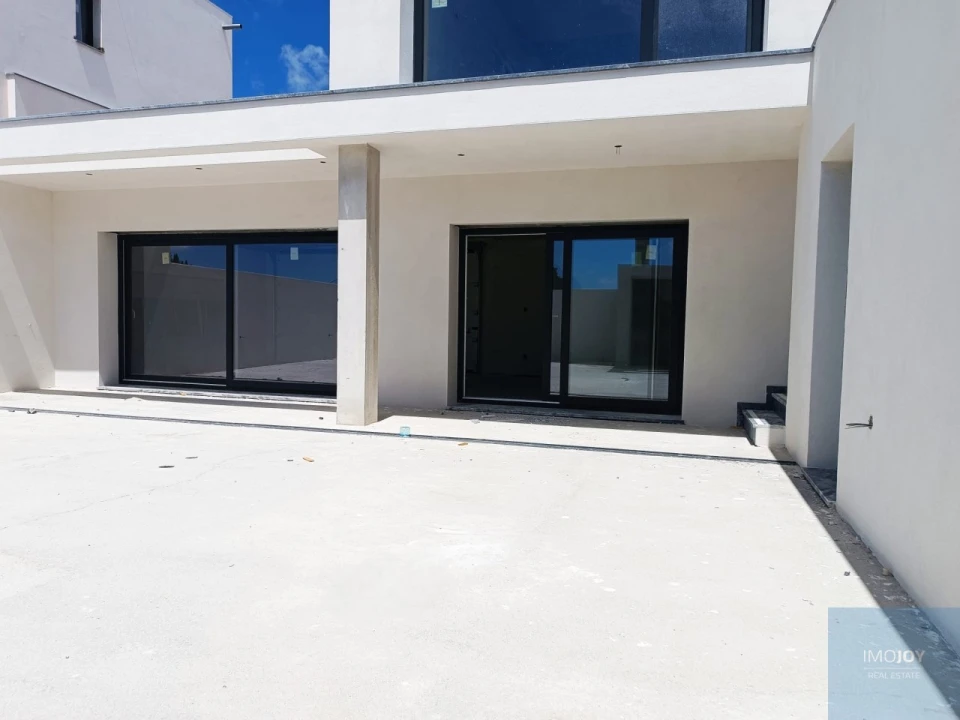 Moradia T4 para Venda em Atouguia da Baleia Foto 51