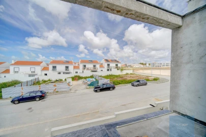 Moradia T4 para Venda em Atouguia da Baleia
