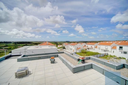 Moradia T4 para Venda em Atouguia da Baleia