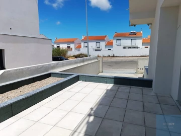 Moradia T4 para Venda em Atouguia da Baleia