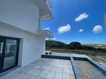 Moradia T4 para Venda em Atouguia da Baleia