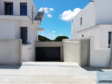 Moradia T4 para Venda em Atouguia da Baleia