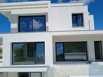 Moradia T4 para Venda em Atouguia da Baleia