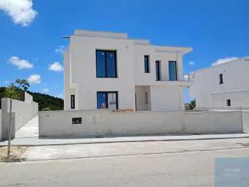 Moradia T4 para Venda em Atouguia da Baleia