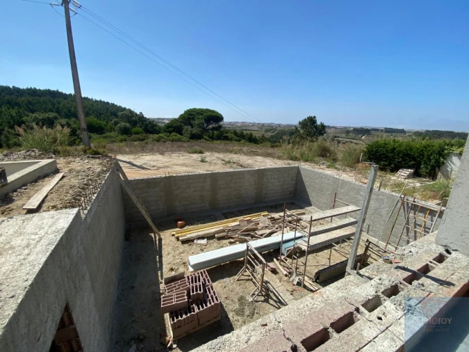 Moradia T4 para Venda em Atouguia da Baleia Foto 13