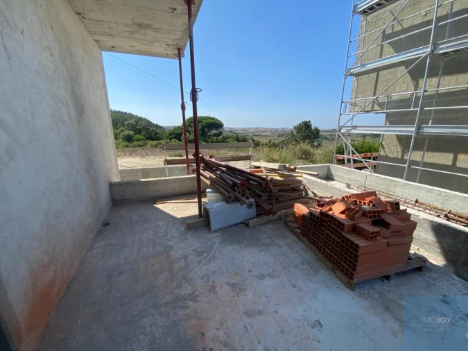 Moradia T4 para Venda em Atouguia da Baleia Foto 17