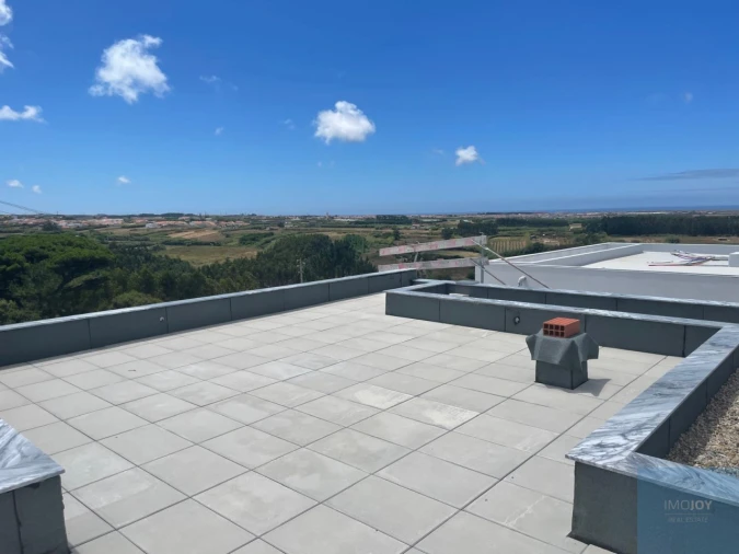 Moradia T4 para Venda em Atouguia da Baleia Foto 37