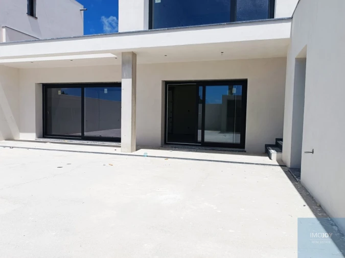 Moradia T4 para Venda em Atouguia da Baleia Foto 51