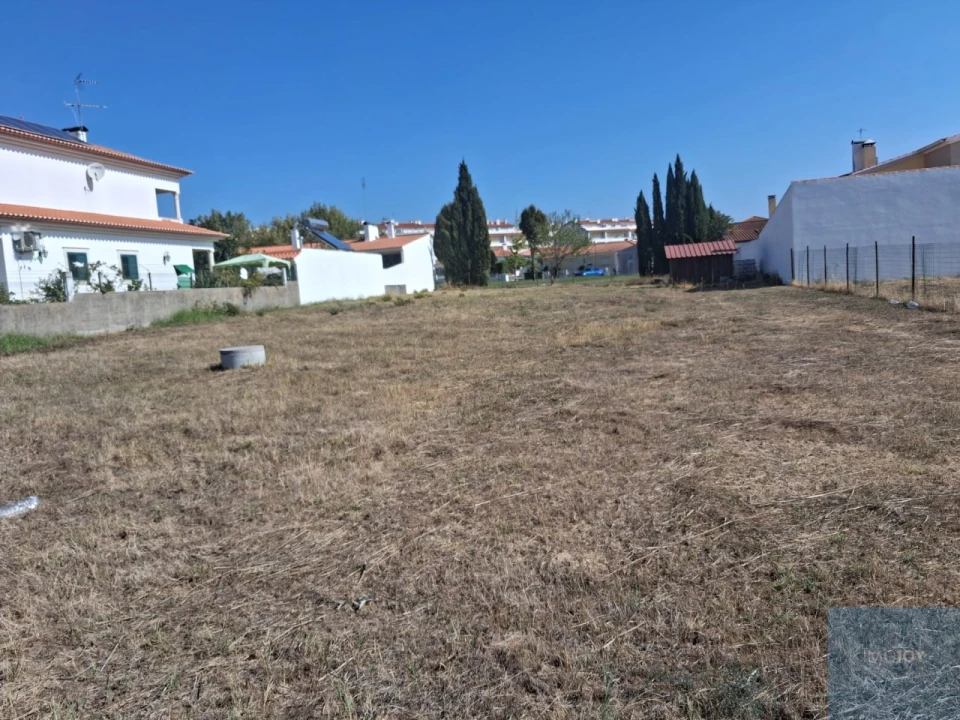 Terreno para Venda em Montalvo Foto 1